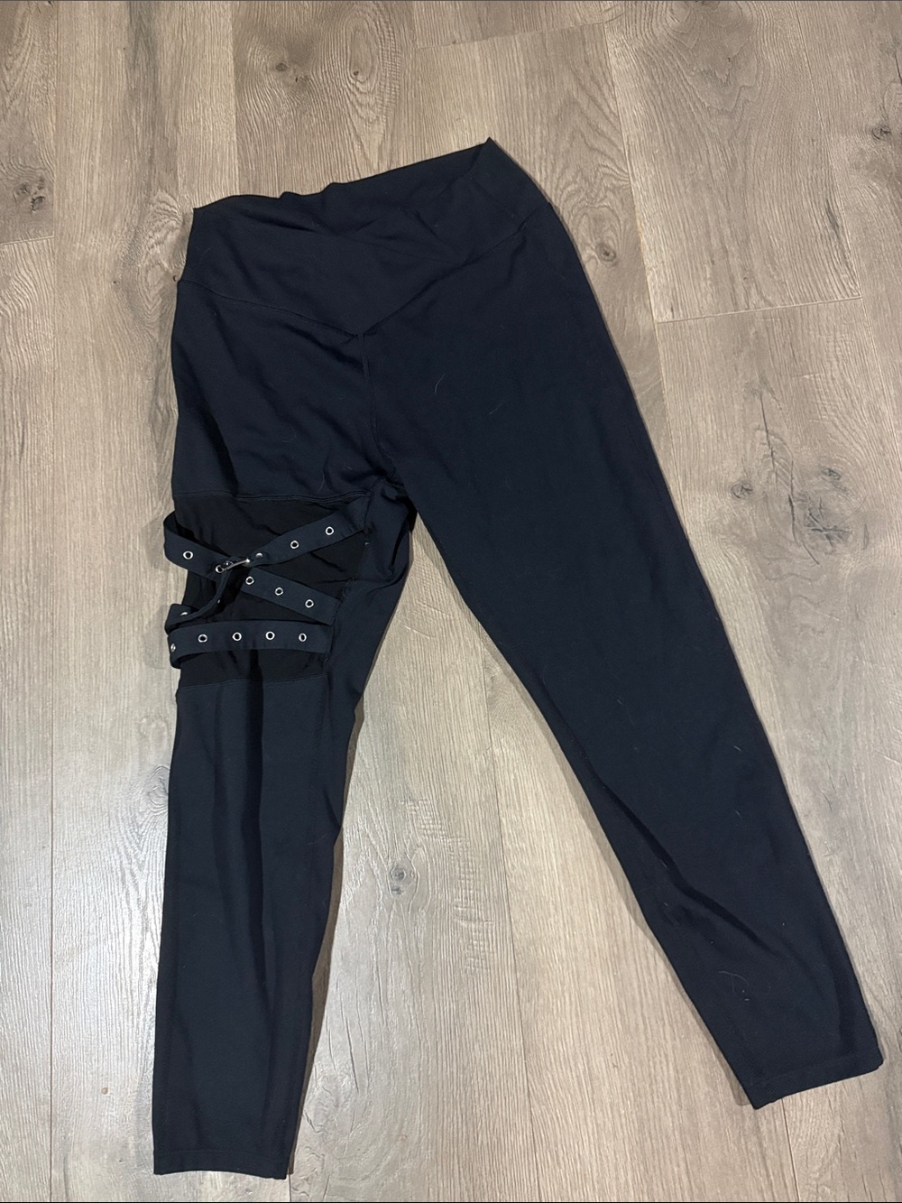 HALARA Black Leggings with Side Strap Detail